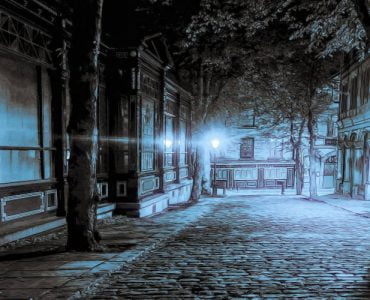 Σε κακομεταχειρίζεται κάποιος και σε πολεμάει;