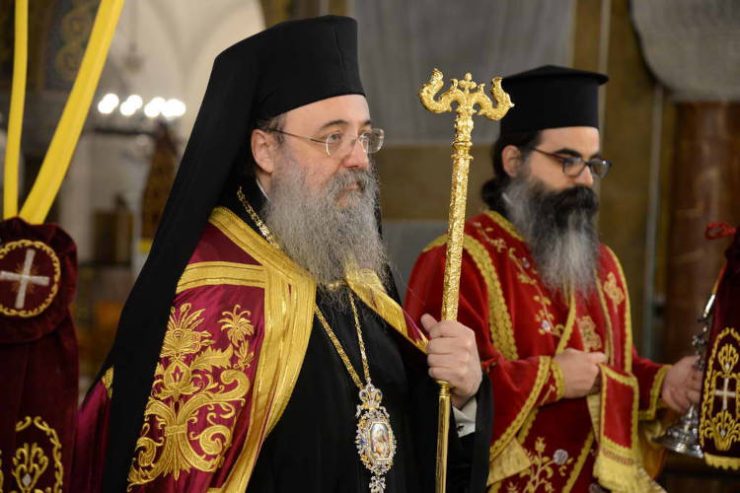 Σκληρή απάντηση Μητροπολίτη Πατρών για τις ύβρεις Μόσιαλου