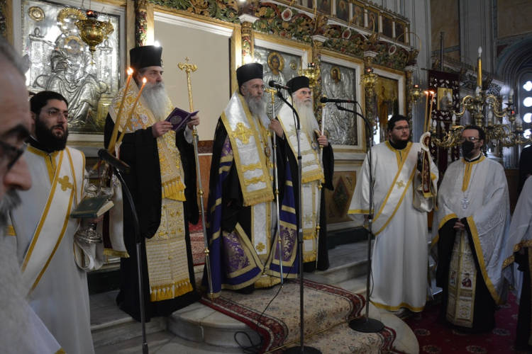 Η Εξόδιος Ακολουθία του μακαριστού Μητροπολίτου Αιτωλίας και Ακαρνανίας Κοσμά