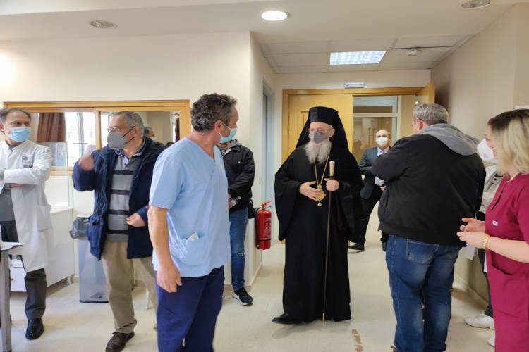 Ο Ναυπάκτου Ιερόθεος στο Νοσοκομείο Μεσολογγίου