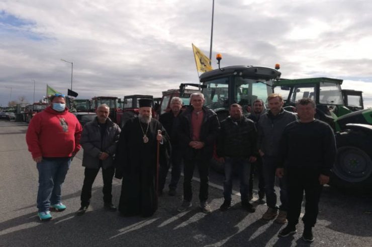 Ο Θεσσαλιώτιδος Τιμόθεος στο «μπλόκο» των αγροτών στην Νίκαια Λάρισας