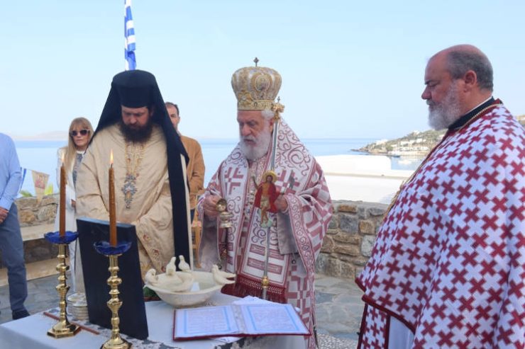 Θυρανοίξια Ιερού Παρεκκλησίου της Υψώσεως του Τιμίου Σταυρού στον Ορνό της Μυκόνου