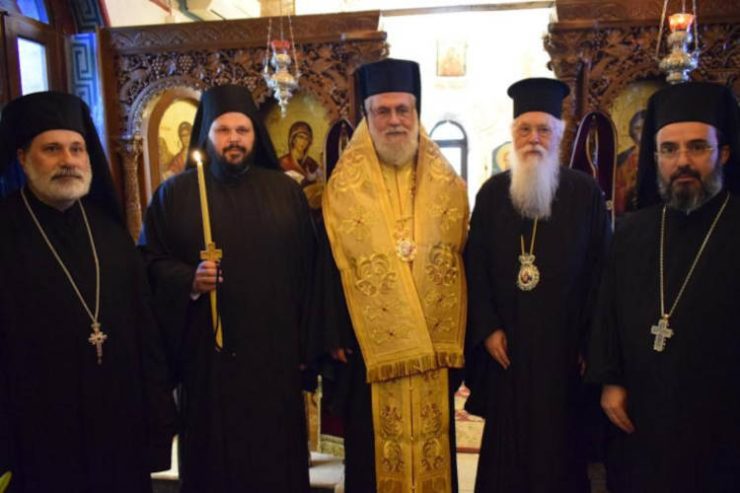 Ρασοφορία μοναχού στην Ιερά Μονή Αγίου Παντελεήμονος Πετρουπόλεως