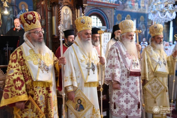 Λαμπρό Πολυαρχιερατικό Συλλείτουργο επί τη μνήμη του Αποστόλου Παύλου στην Κόρινθο