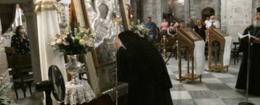 Η πρώτη Παράκληση στην Παναγία την Εκατονταπυλιανή