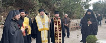 Τρισάγιο στον Μακαριστό Μητροπολίτη Αγιάς και Συκουρίου κυρό Παύλο από τον Λαρίσης Ιερώνυμο