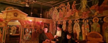 Κατανυκτική αγρυπνία σε εκκλησάκι της Μονής Αγάθωνος