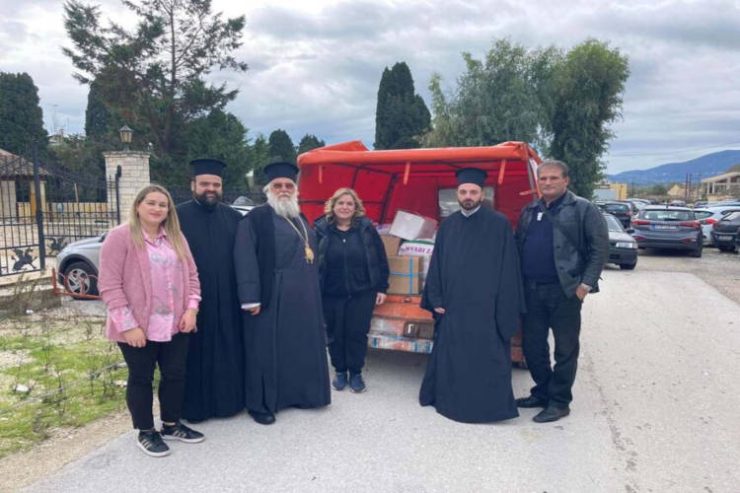 Προσφορά τροφίμων στο Κοινωνικό Παντοπωλείο της Μητροπόλεως Κερκύρας