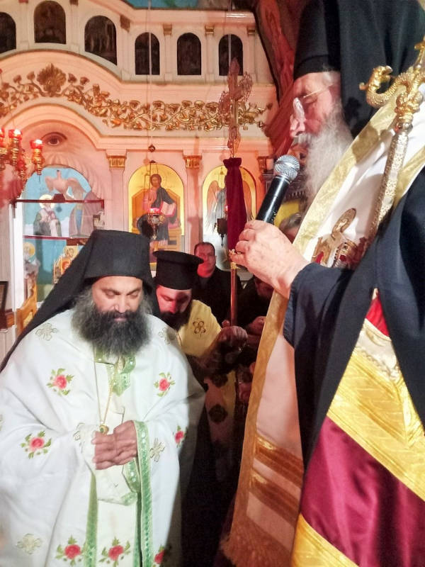 Χειροτονία Νέου Ιεροδιακόνου και Οφφίκιο Αρχιμανδρίτου στην Κάλυμνο