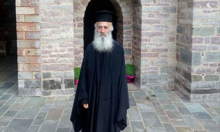 Εκδημία ιερέως Ευαγγέλου Κολοβού