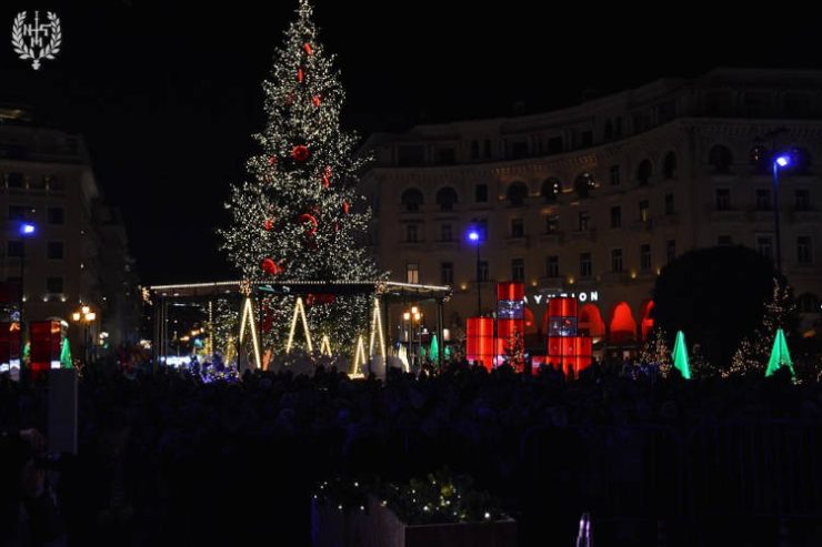 Η Μητρόπολη Νεαπόλεως και Σταυρουπόλεως τραγούδησε στην Πλατεία Αριστοτέλους