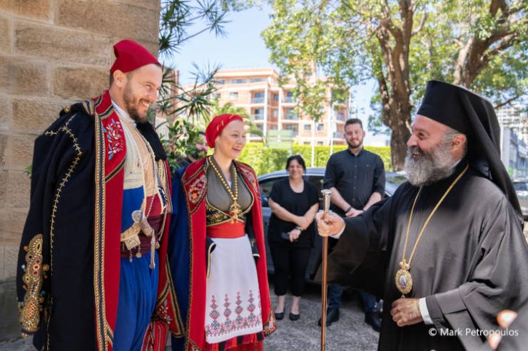 Κρήτες χοροδιδάσκαλοι και οργανοπαίχτες στον Αρχιεπίσκοπο Αυστραλίας