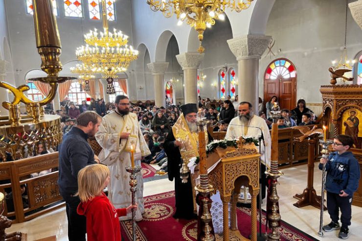 Οι Χαιρετισμοί από τον Αρχιεπίσκοπο Κρήτης για μικρούς μαθητές