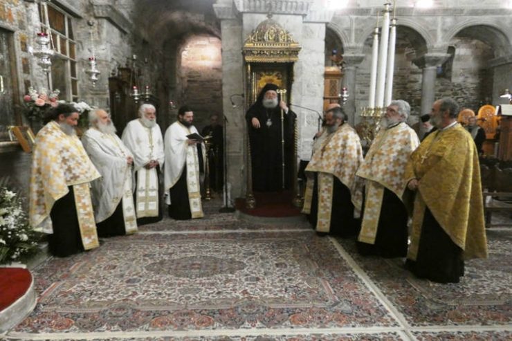 Τρίτος Κατανυκτικός Εσπερινός στην Πάρο