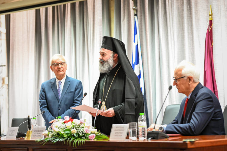 Ο Αρχιεπίσκοπος Αυστραλίας ανακηρύχθηκε Επίτιμος Δημότης Λαρισαίων