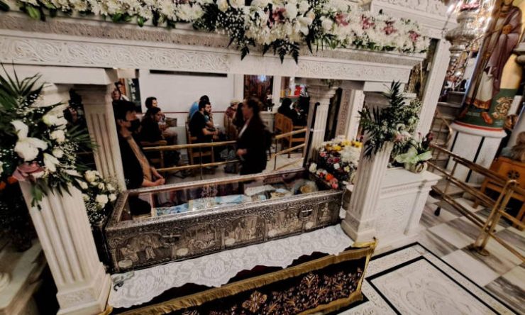 Πλήθος προσκυνητών στον Όσιο Ιωάννη τον Ρώσσο