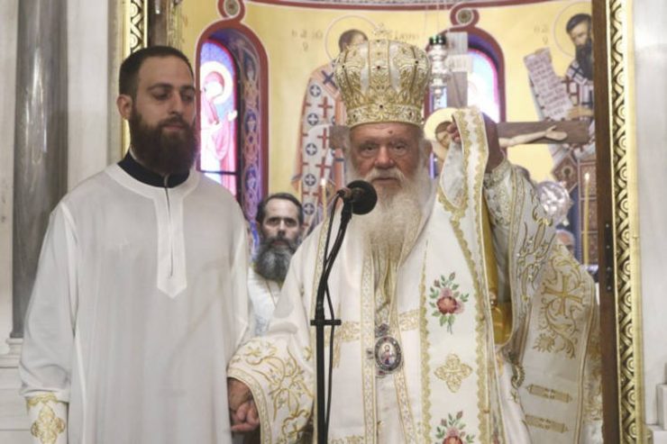 Χειροτονία Πρεσβυτέρου από τον Αρχιεπίσκοπο