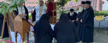 Φθιώτιδος Συμεών: Η Παναγία Μητέρα μας καθιστά όλους αδέλφια