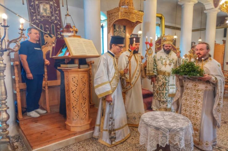 Η Εορτή της Προόδου του Τιμίου Σταυρού στη Μητρόπολη Μαρωνείας