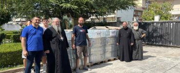 Μητρόπολη Λαρίσης: Παλέτες με εμφιαλωμένα νερά από τη Ζαχάρω Ηλείας
