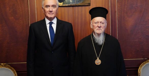 Ο νέος Πολιτικός Διοικητής του Αγίου Όρους στον Οικουμενικό Πατριάρχη