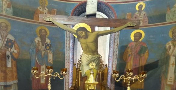 Μητρόπολη Αιτωλίας: Διάψευση ειδήσεως περί απομακρύνσεως του Εσταυρωμένου