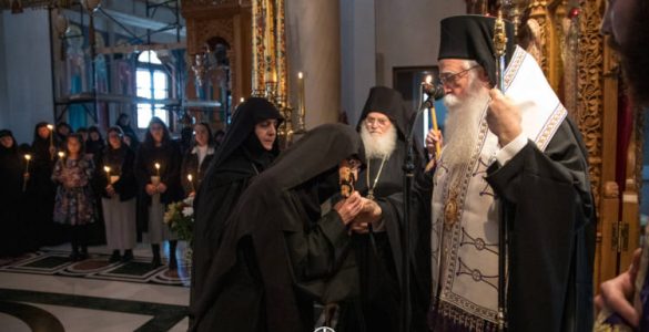 Ρασοφορία νέας Μοναχής στην Ιερά Μονή Ταξιαρχών Πηλίου