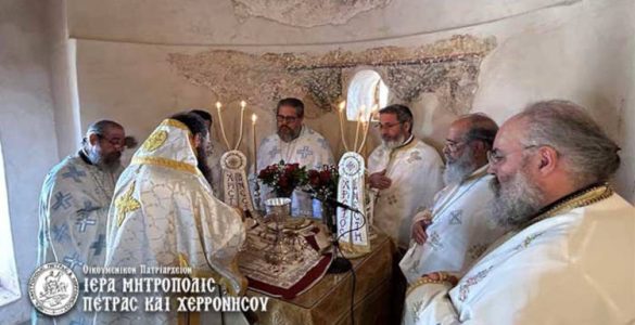 Εορτή της Μετακομιδής του ιερού λειψάνου του Αγίου Νικολάου στη Μητρόπολη Πέτρας