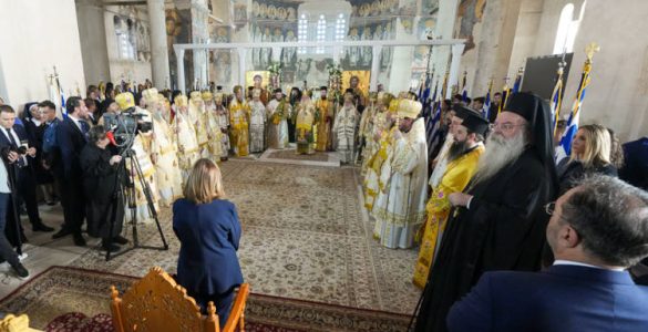 Πολυαρχιερατικό συλλείτουργο στη Βέροια για τη σύναξη πάντων των εν Βεροία Αγίων
