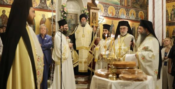 Πολυαρχιερατικός Εσπερινός Συνάξεως Παναγίας Βουρλιώτισσας και υποδοχή Τιμίου Ξύλου στη Νέα Φιλαδέλφεια