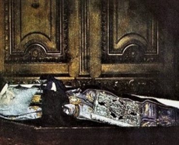 Πανήγυρις Ανακομιδής Ιερού Λειψάνου Αγίου Νεκταρίου στα Τρίκαλα