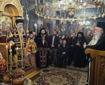 Η Καρδίτσα υποκλίνεται στον Άγιο Σεραφείμ: στιγμές ευλάβειας και κατάνυξης